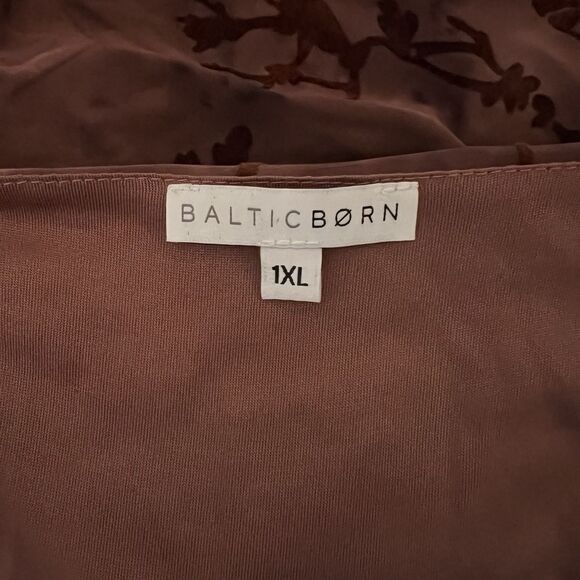 Baltic Born Leslie Dress Size 1XL Dusty Clove Velvet Burnout Maxi Short Sleeve - Picture 13 of 16